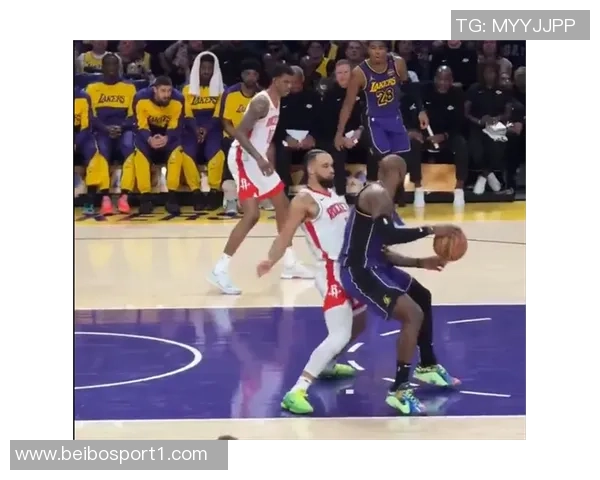 狄龙谈詹姆斯防守策略强调紧逼影响其比赛风格的重要性 狄龙谈詹姆斯防守策略强调紧逼影响其比赛风格的重要性